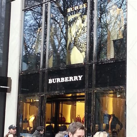 burberry showroom düsseldorf|BURBERRY .